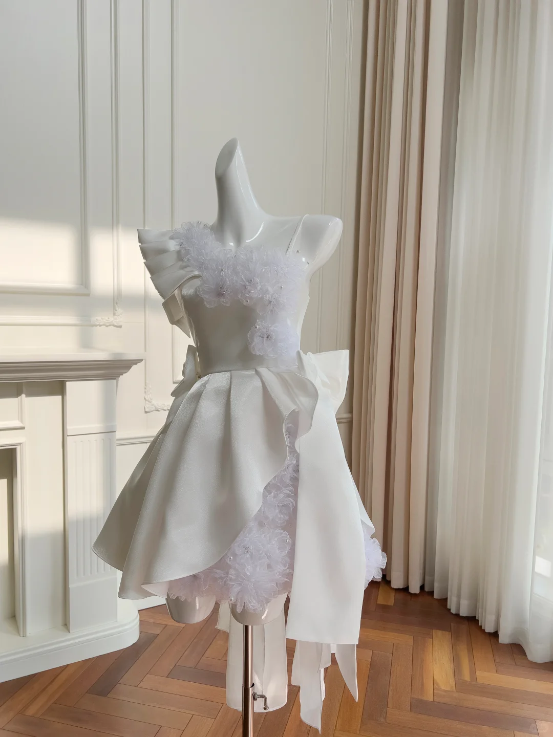 Unique Spaghetti Straps Satin Tulle Floral Mini Cocktail Dress,White A Line Short Homecoming Dress D2959