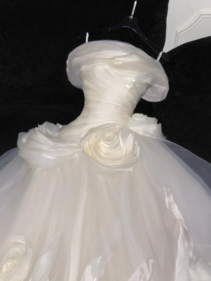Cute Off White Organza 3D Flowers Ball Gown Long Wedding Dress D1340