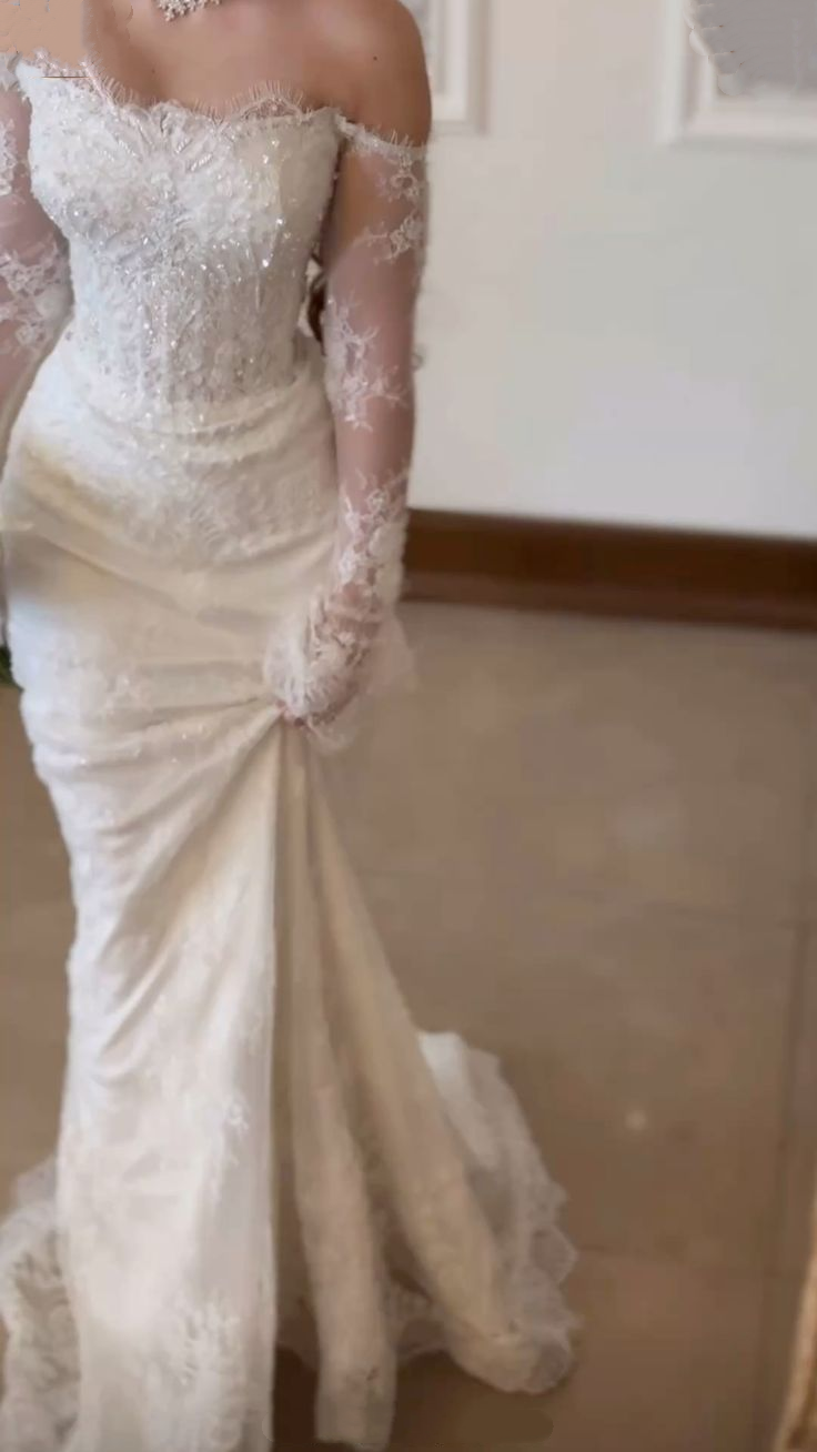 Pretty Off The Shoulder White Tulle Lace Beaded Mermaid Long Wedding Dress D1004