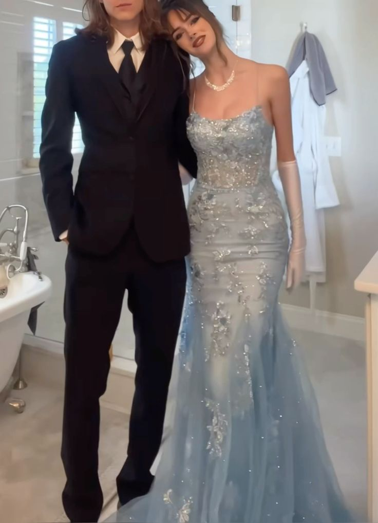 Charming Sky Blue Spaghetti Straps Tulle Sequin Mermaid Evening Dress Long Prom Dress With Gloves D887