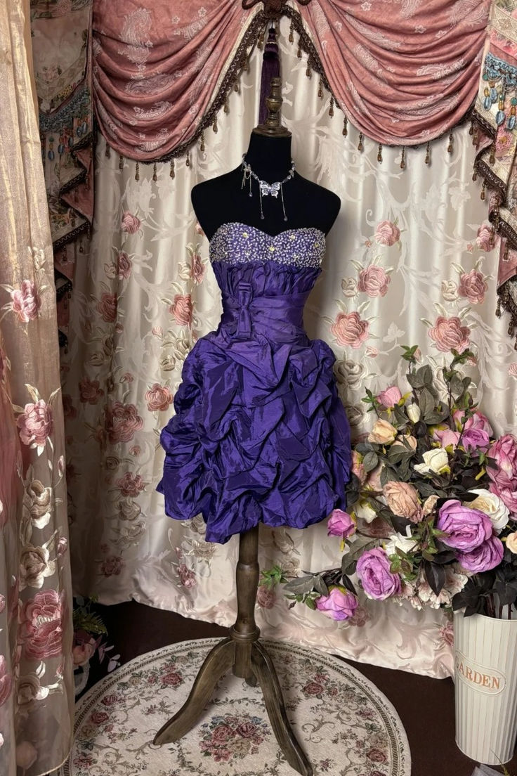 Vintage Sweetheart Neck Purple Satin Pleated Beaded Short Graduation Homecoming Dress Cocktail Dress D450