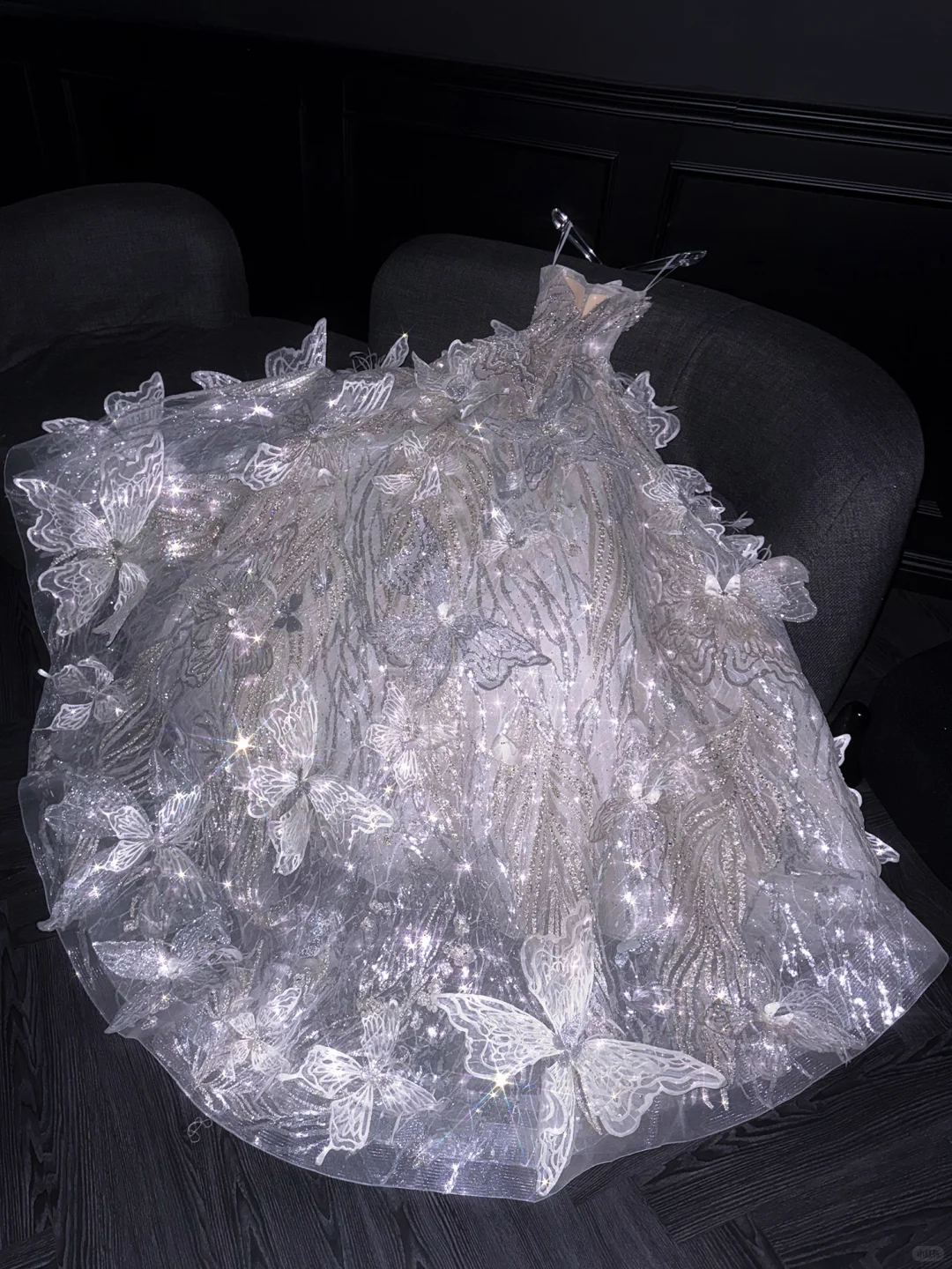 Glitter Strapless Tulle Sequin Beaded 3D Butterfly Long Wedding Dress Bridal Dress D3082