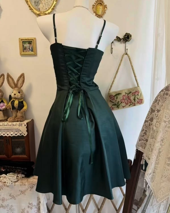 Retro Green Satin A Line Short 6th Grade Homecoming Dress,Spaghetti Strap Mini Prom Dresses D4225