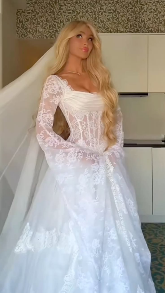 Glamorous White Lace A Line Long Wedding Dress D5045