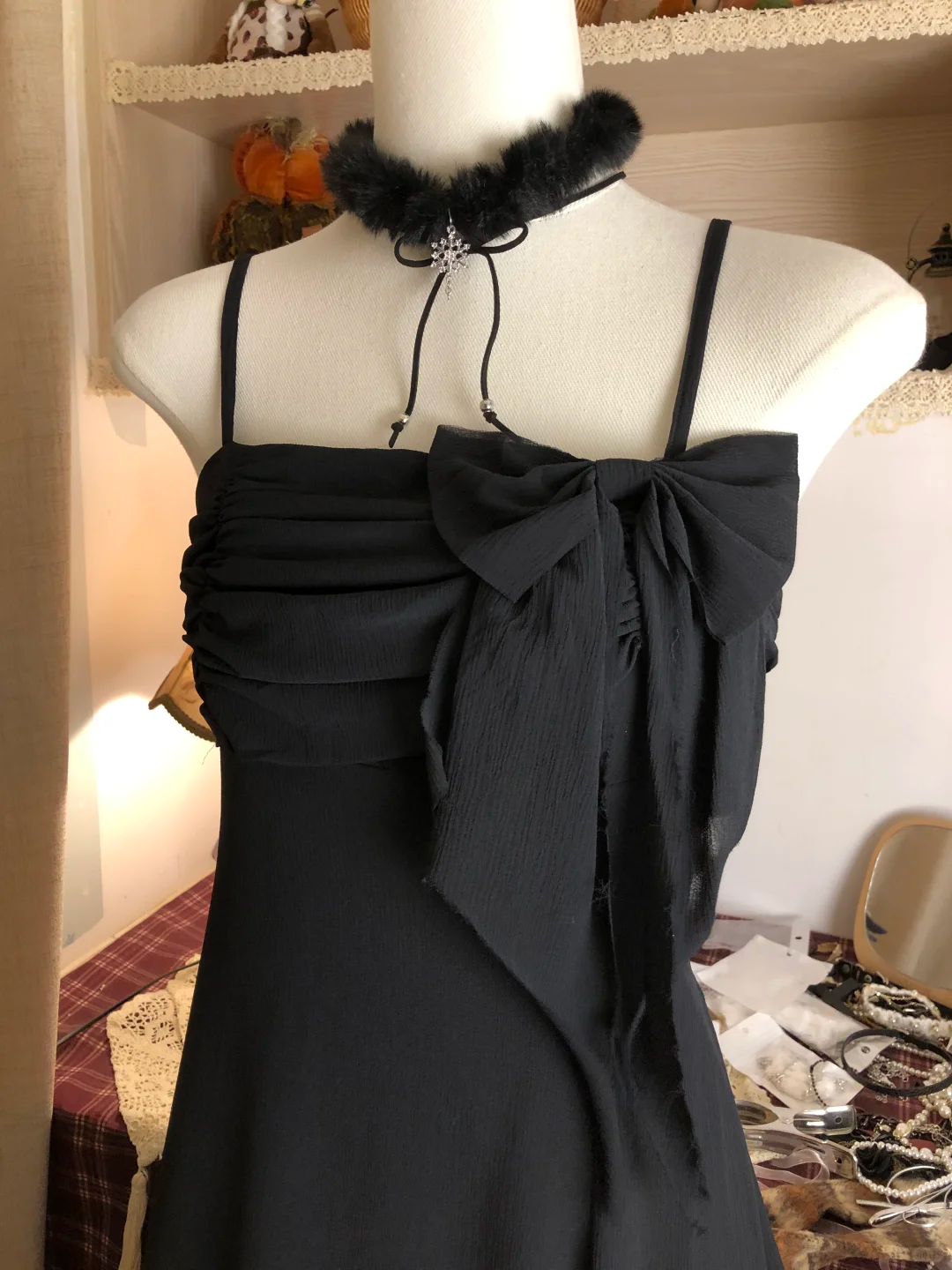 Simple Spaghetti Straps Black Chiffon Short Cocktail Dress Homecoming Dress D556