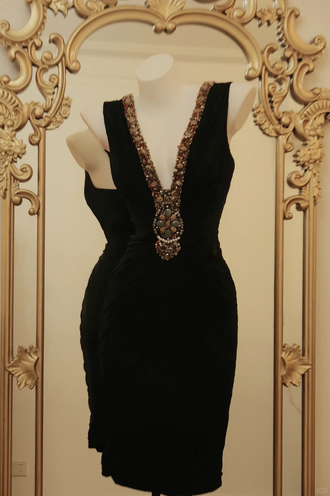 Sexy Sleeveless V Neck Satin Beaded Prom Dress,Black Sheath Knee Length Party Gown D2758