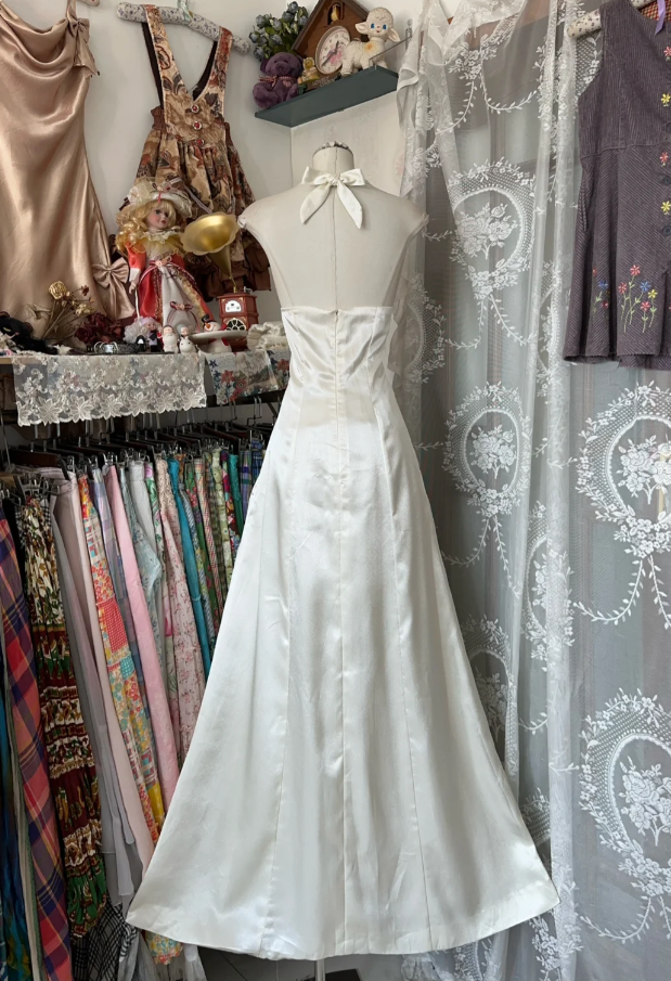 Classy Off-white Halter V Neck Satin Mermaid Long Wedding Guest Dress Party Gown D1671