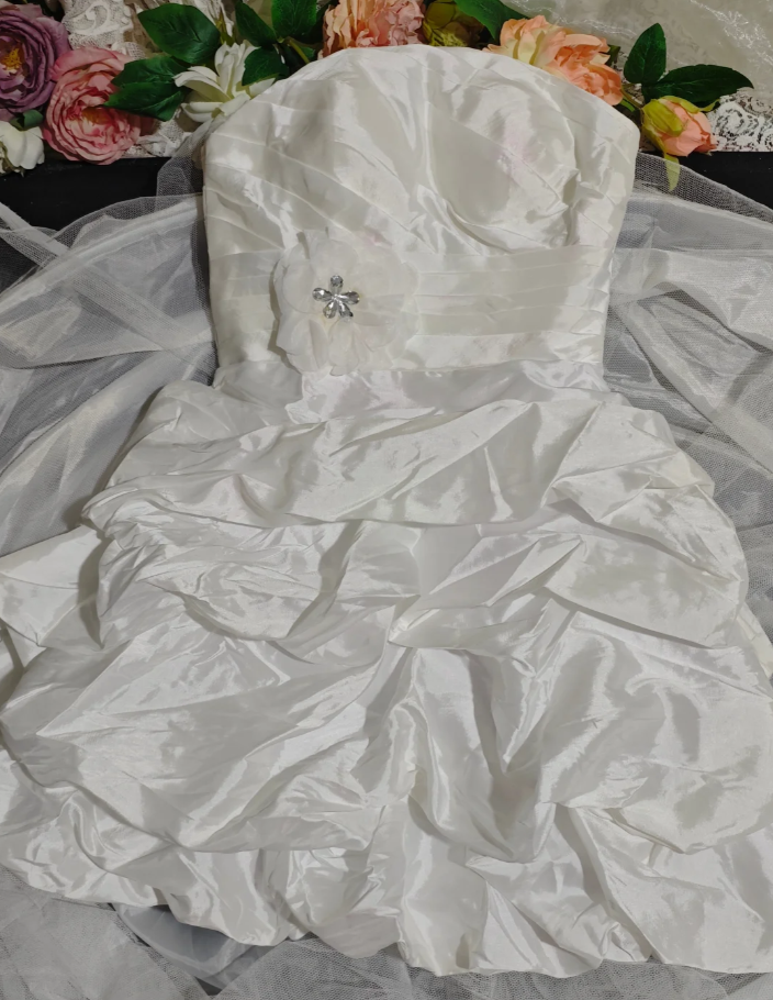 Stylish White Strapless Satin Pleated Short 8th Grade Homecoming Dress Cocktail Dress D2365