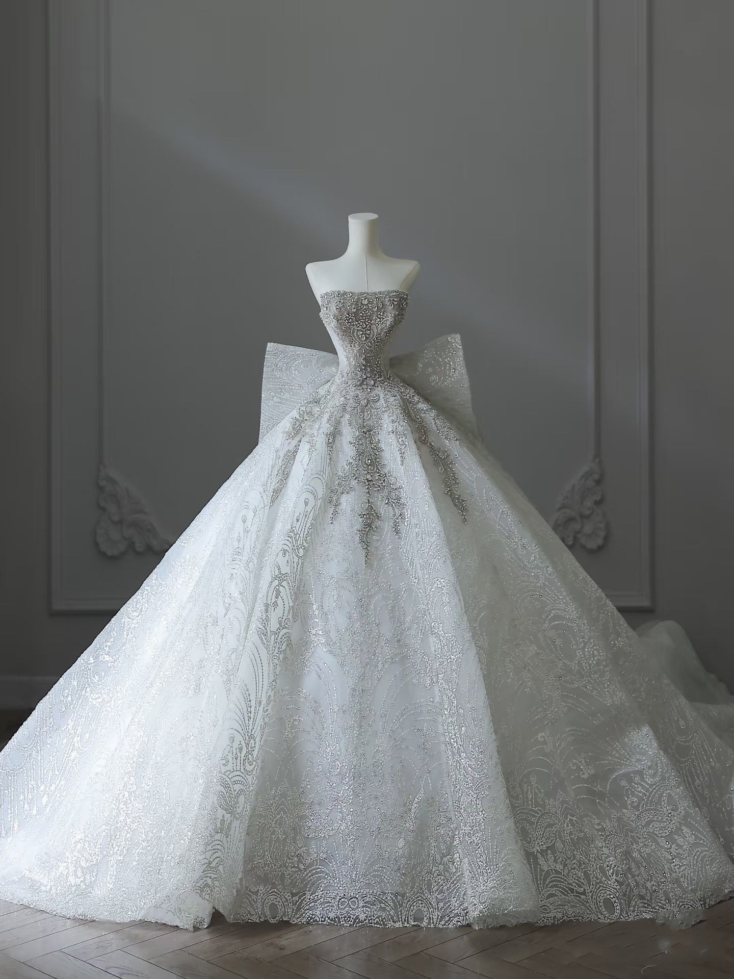 Unique Ball Gown Strapless Sequin Long Wedding Dresses Brides Dress S3