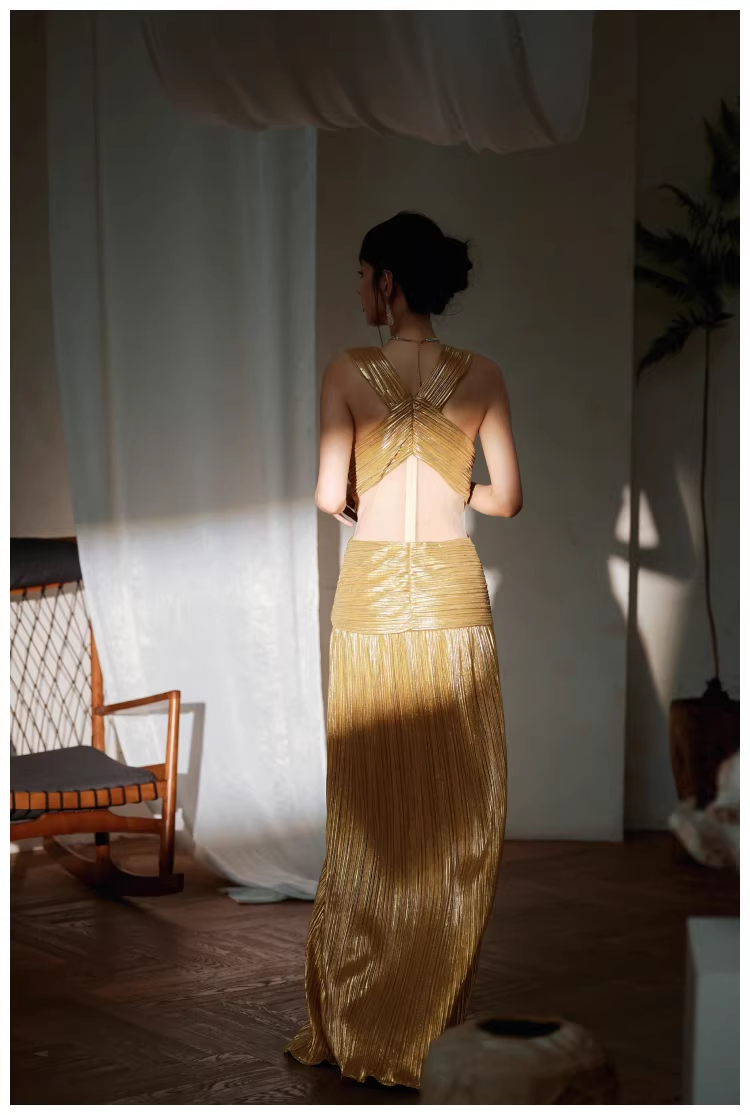 Gorgeous V Neck Gold Satin Pleated Long Evening Dress 19th Birthday Outfits D2438
