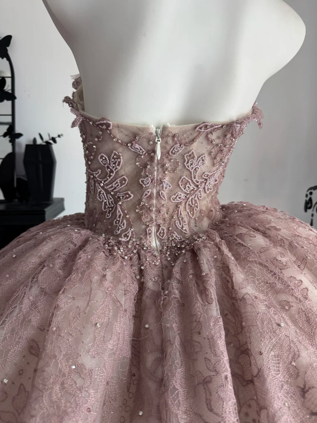 Charming Pink Tulle Lace Beaded Sweet 15 Dress,Sweetheart Neck Quinceanera Dress D3695