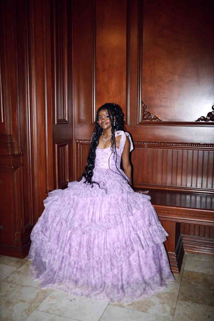 Elegant Spaghetti Straps V Neck Lavender Chiffon Floral Sequin Layered Long Prom Dress Party Dress D5435