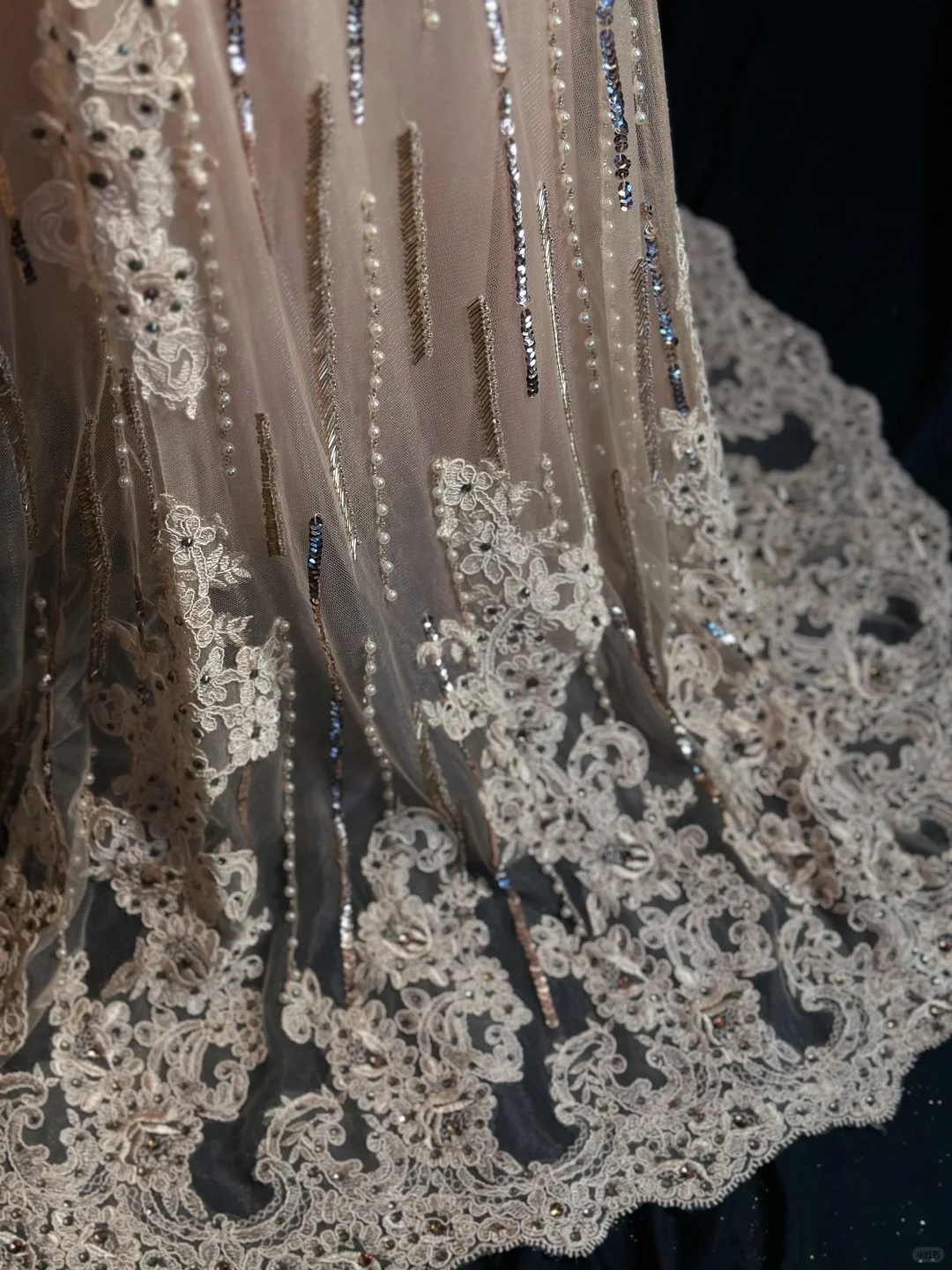 Classy V Neck Apricot Pink Sequin Beaded Mermaid Long Party Dress Evening Dress With Appliques D2516