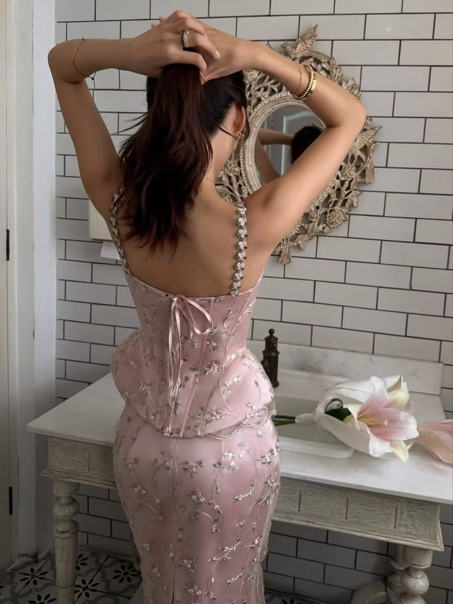 Glamorous Pink Sweetheart Neck Spaghetti Strap Satin Embroidery Flower Long Prom Dress Party Dress Two Piece D4394