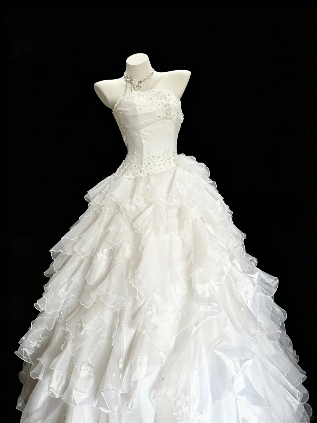 Pretty White Tulle Ruffles Appliques Long Wedding Dress D5282