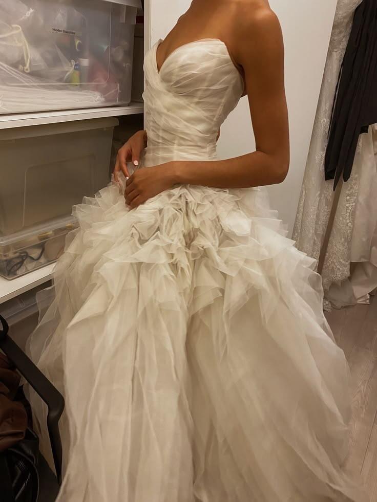 Pretty Strapless White Tulle Long Wedding Dress Bridal Dress D4425