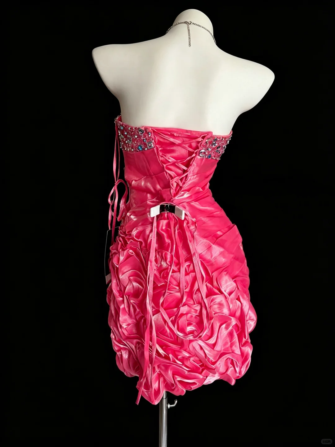 Stylish Pink Satin Pleated Beaded Short Homecoming Dress Strapless Sheath Short Cocktail Dress D5265