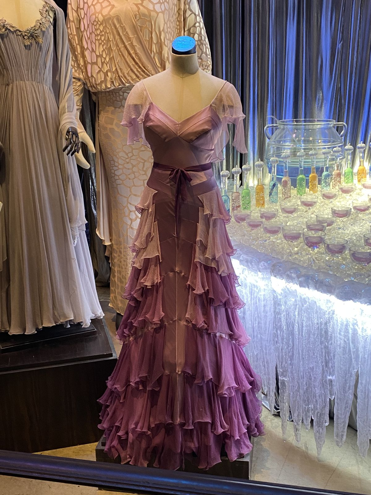 Unique Spaghetti Straps V Neck Ombre Purple Layered Chiffon Long Party Dress Birthday Evening Gowns D1966