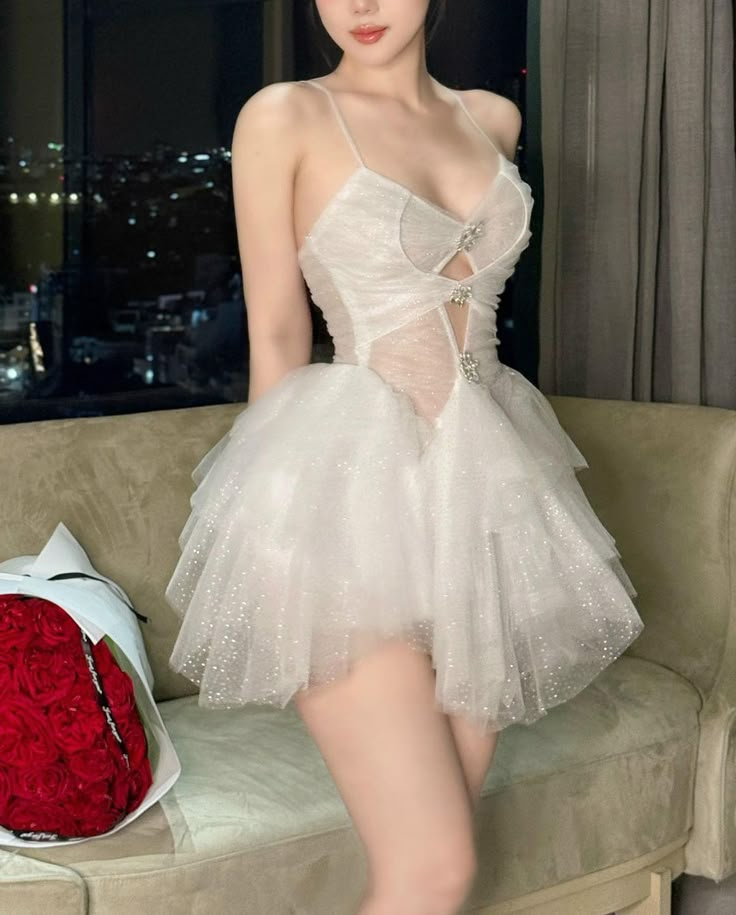 Pretty Spaghetti Straps White Tulle Sequin A Line Homecoming Dress Short Cocktail Dress Birthday Outfits D415