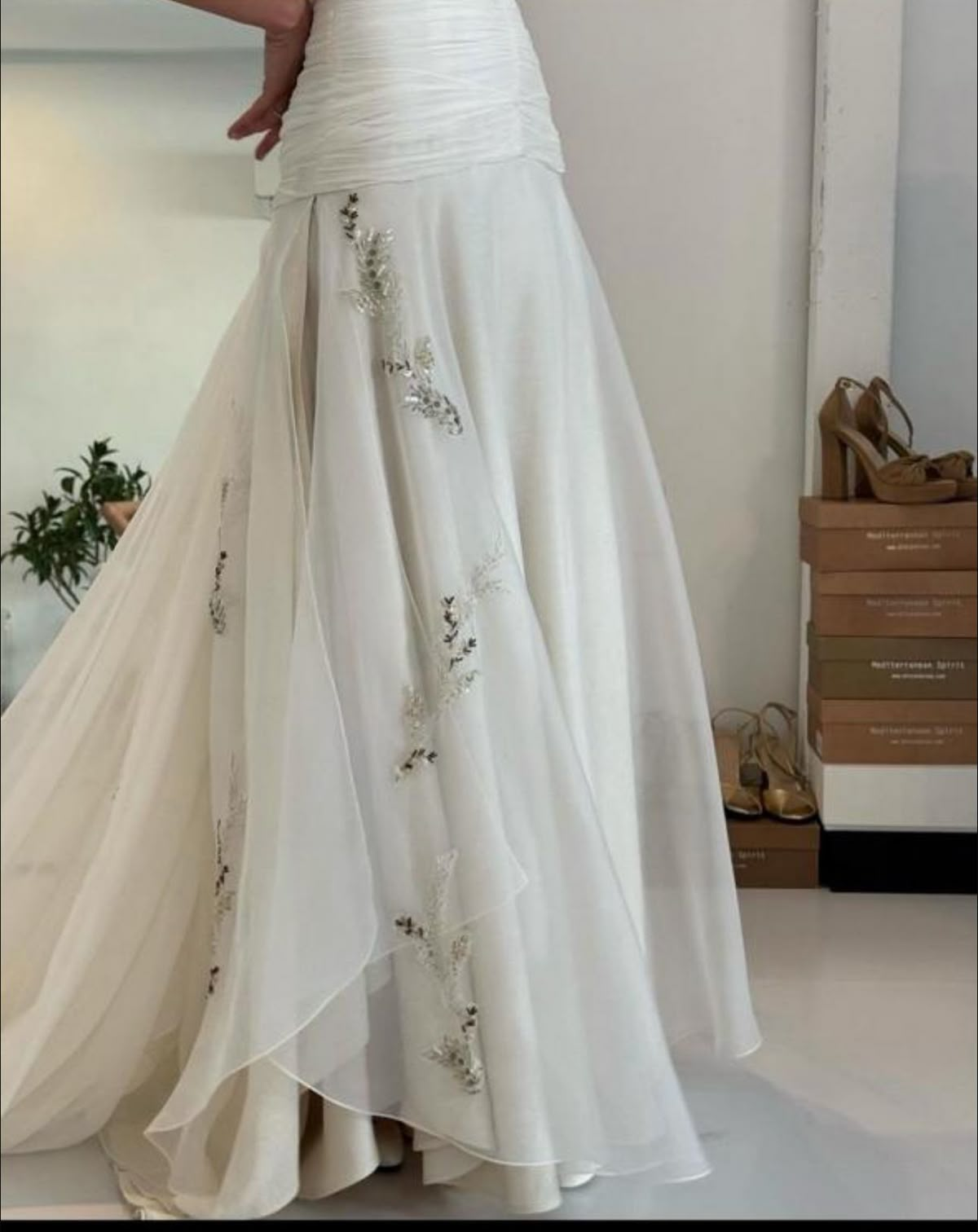 Glamorous White Spaghetti Straps Tulle Beaded Mermaid Long Wedding Dress Bridal Gown D3898