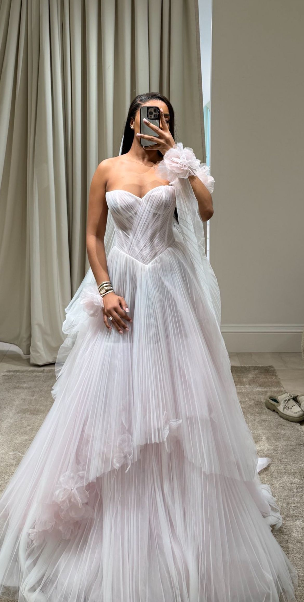 Glamorous Sweetheart Neck Pink Tulle Appliques Long Wedding Dress D5043