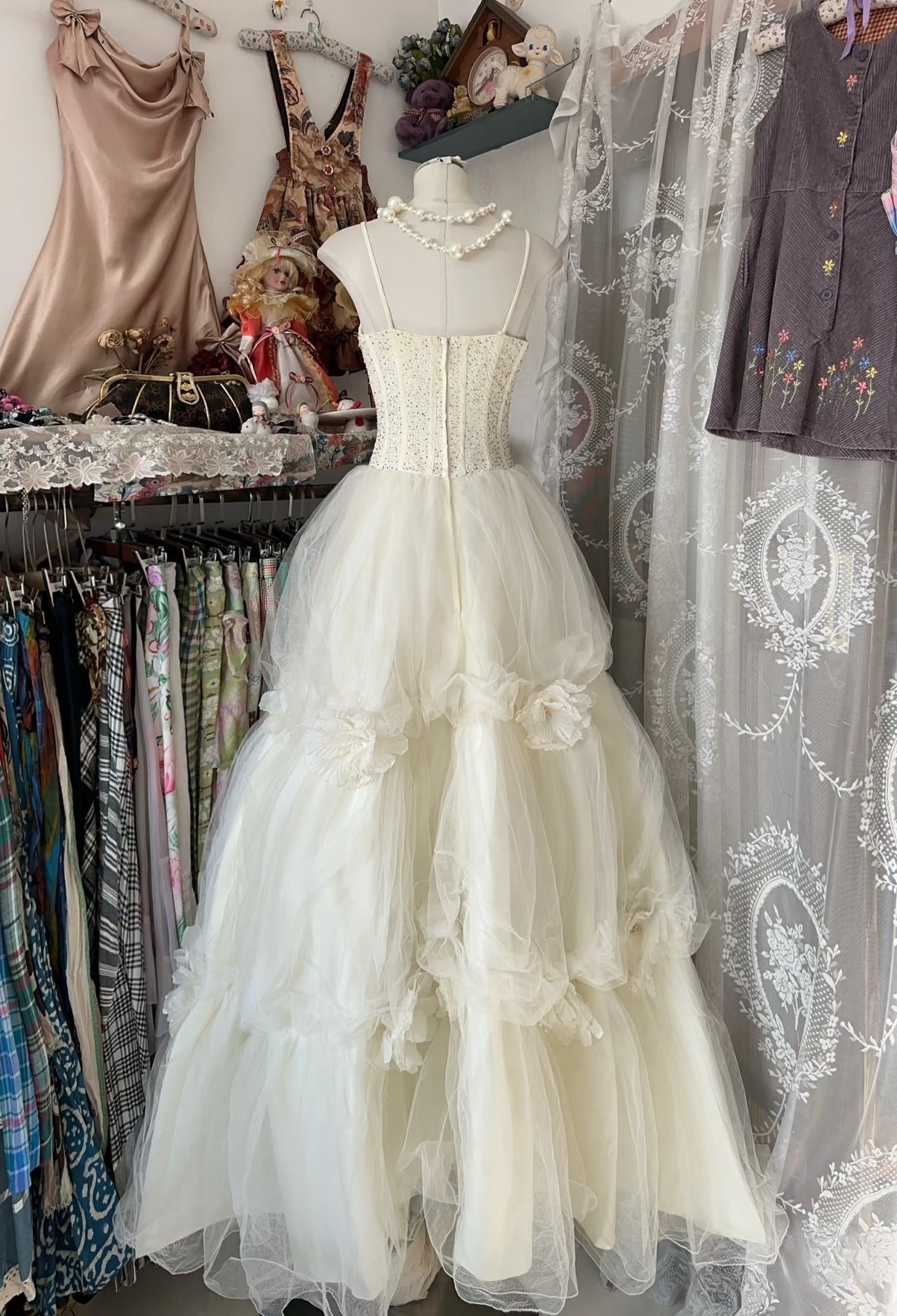 Vintage Ball Gown Spaghetti Straps Sleeveless Long White Evening Dress Prom Dresses SD1902