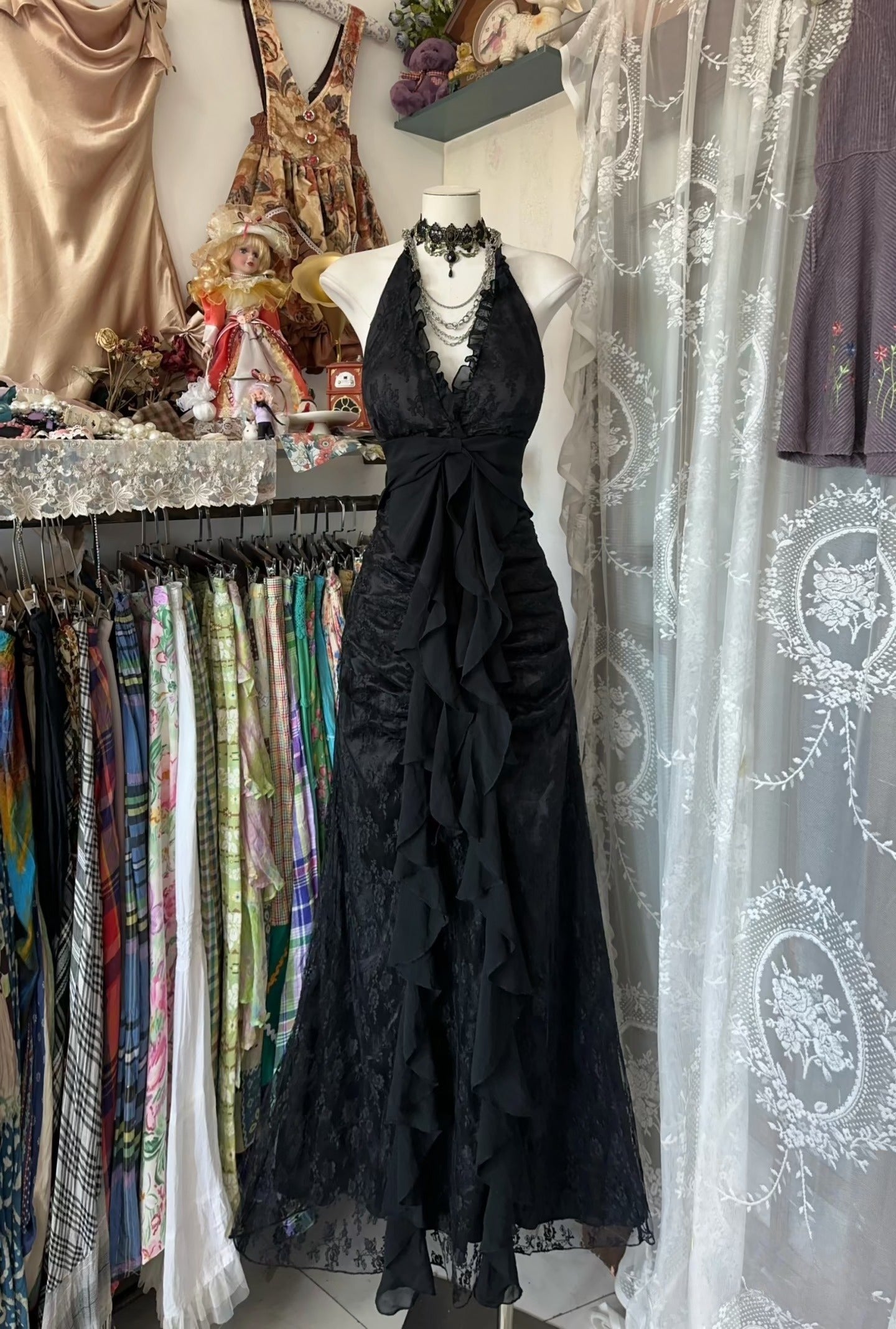 Vintage Mermaid Halter Sleeveless Long Black Lace Evening Dress Prom D SweetDress Vintage Mermaid Halter Sleeveless Long Black Lace Evening Dress Prom D SweetDress