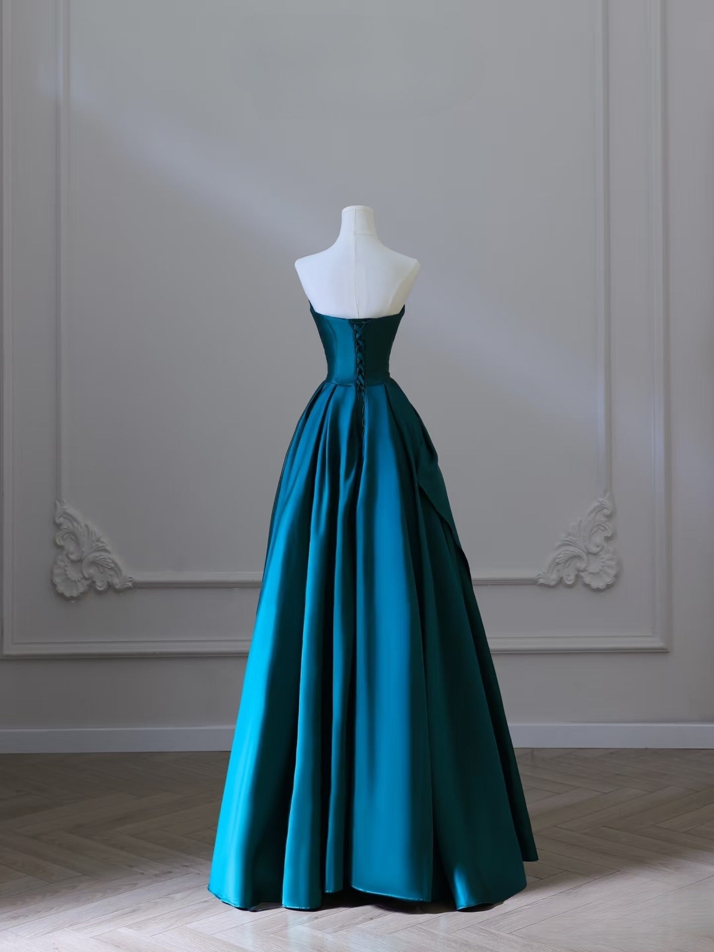 Pretty Ball Gown Sweetheart Satin Ruffles Long Prom Dresses Party Dress SD1330