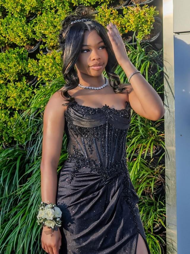 Elegant Strapless Satin Appliques Beaded Long Party Dress Black Slit Mermaid Evening Dress D5296