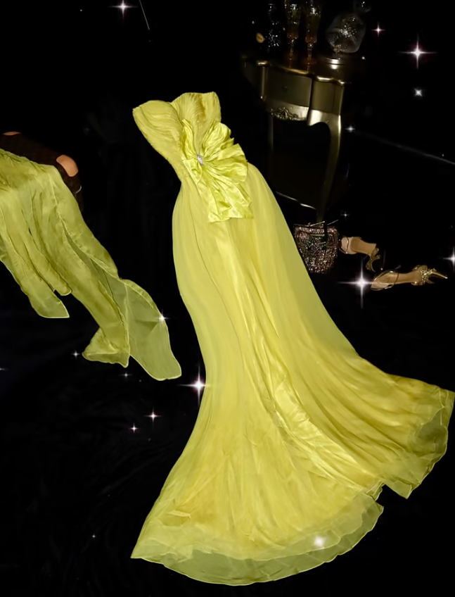 Sweet Strapless Yellow Satin Chiffon Pleated Mermaid Evening Dress Long Party Dress D929