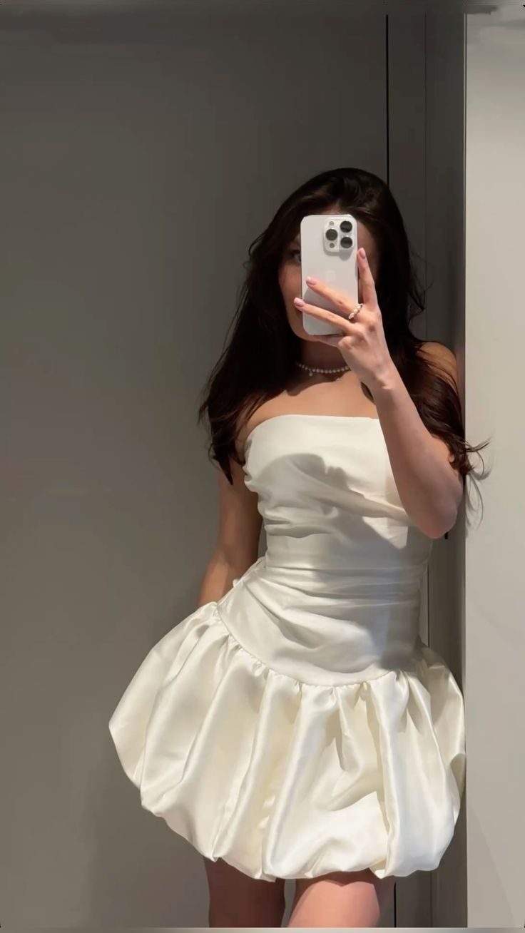Elegant Strapless Satin Pleated A Line Mini 15th Birthday Outfits,White Short Graduation Homecoming Dress D3274