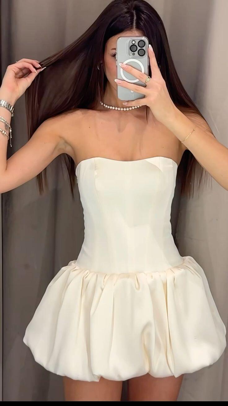 Elegant Strapless Satin Short Prom Dress Off White Short Homecoming Dress D4439
