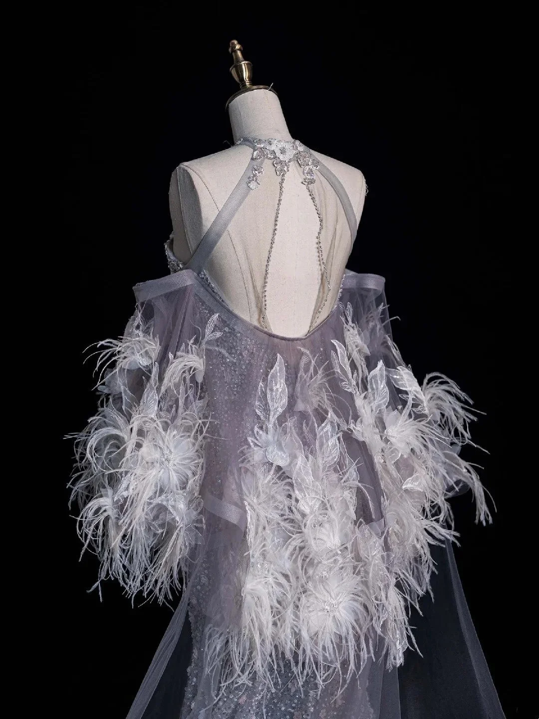 Charming Halter Tulle Sequin Beaded Mermaid Long Evening Dress Birthday Party Dress With Feathers Cape D4857