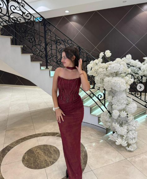 Vintage Burgundy Strapless Lace Beaded Long Wedding Guest Dress Formal Evening Dress Party Gown D1972