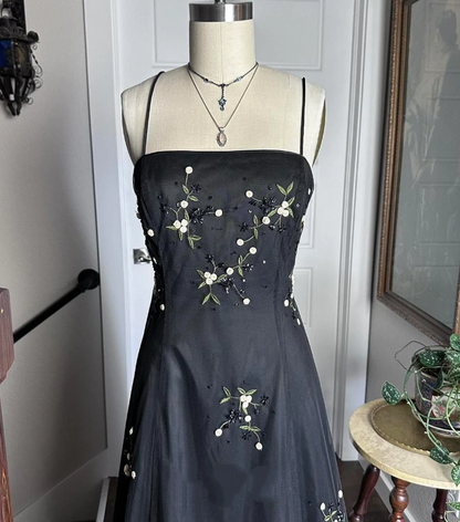 Chic Spaghetti Straps Black Satin Tulle Beaded A Line Birthday Prom Dress Long Party Dress D1689