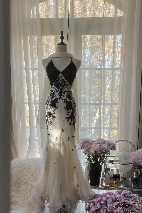 Classy V Neck Beige Chiffon Beaded Appliques Formal Wedding Guest Dress Long Mermaid Party Dress D2097