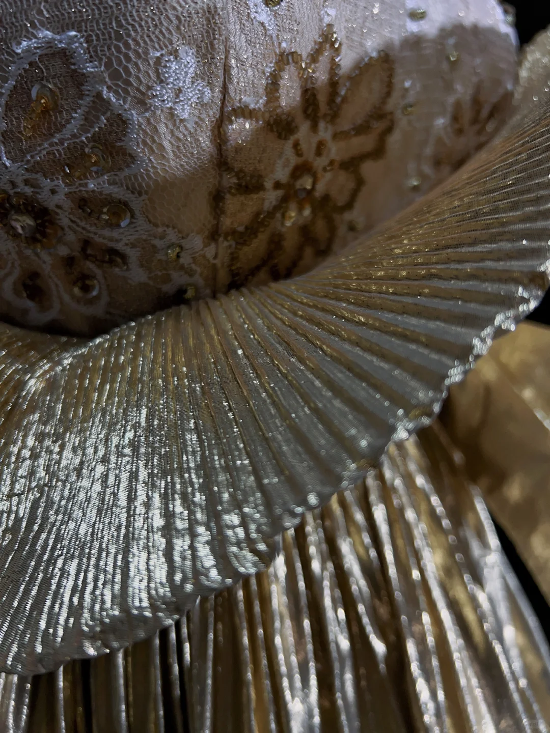 Gorgeous Gold Strapless Lace Satin Pleated A Line Short Homecoming Dress Cocktail Dress D3371