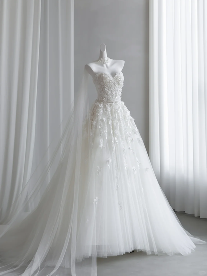 Beautiful White Tulle Lace Appliques Long Wedding Dress D5084