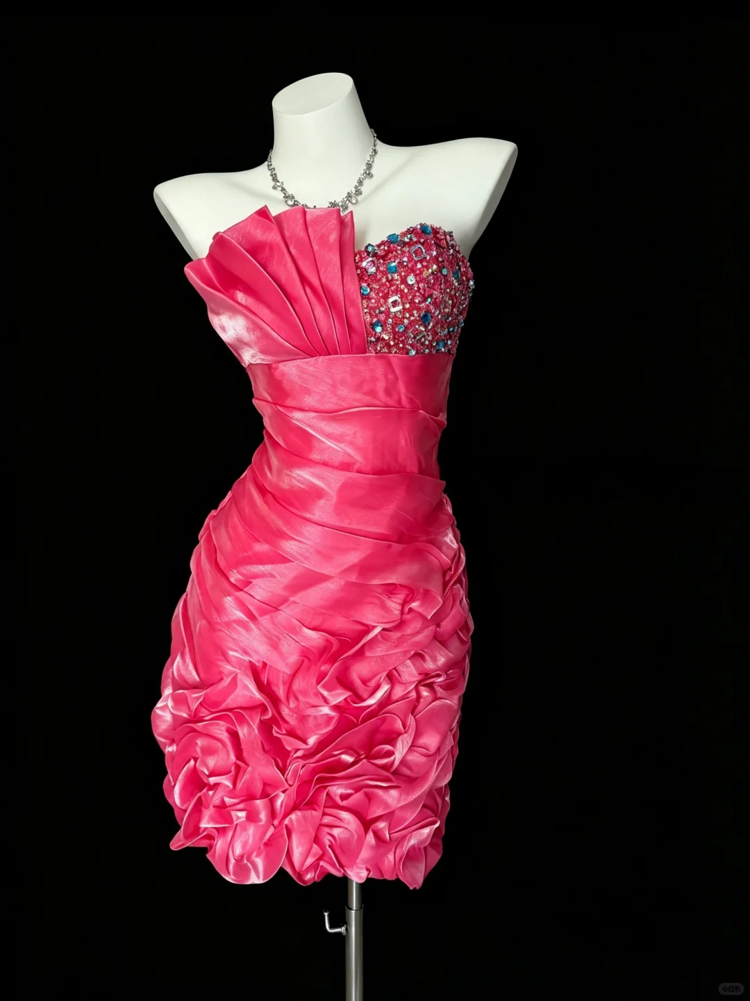 Stylish Pink Satin Pleated Beaded Short Homecoming Dress Strapless Sheath Short Cocktail Dress D5265