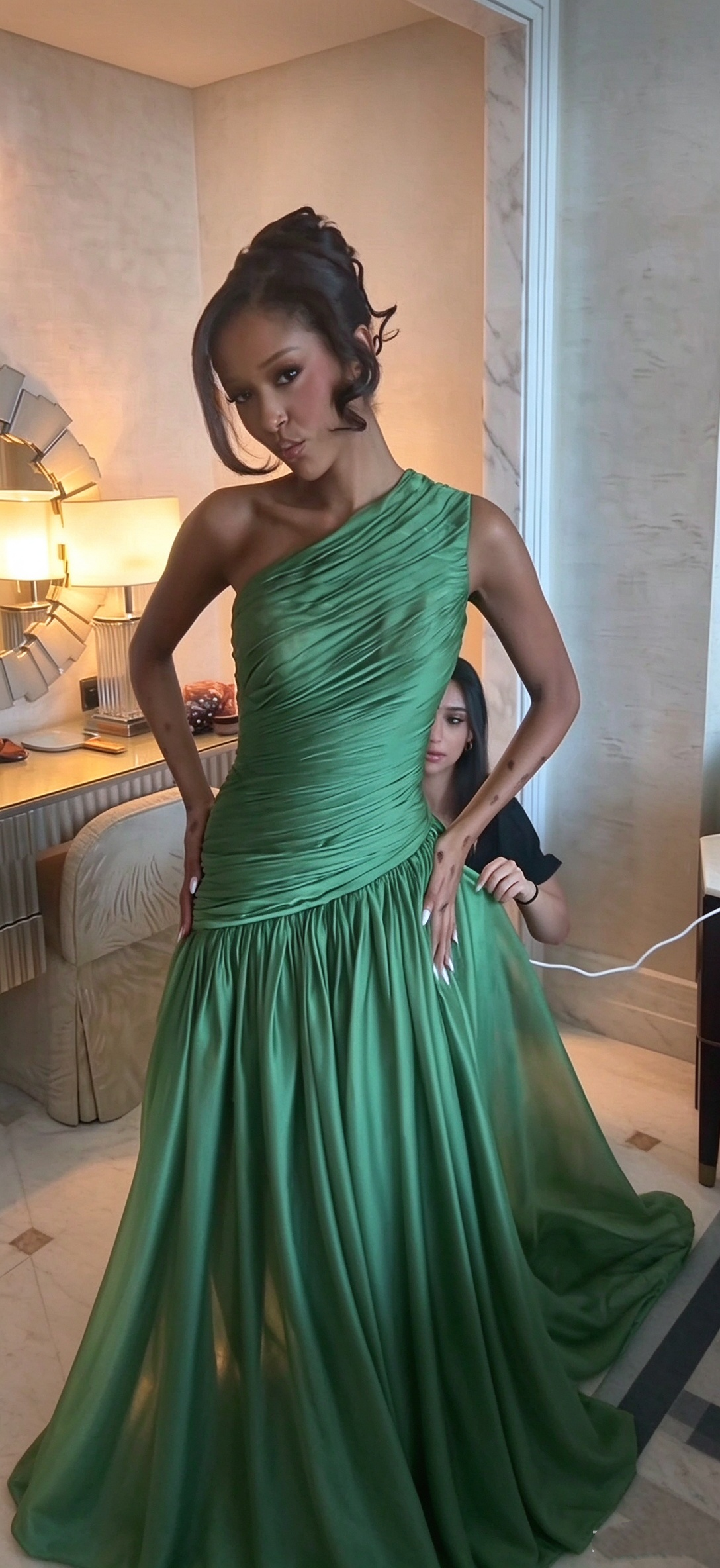 Stylish Green Chiffon Pleated Mermaid Long Party Dress One Shoulder Long Prom Dresses D5021