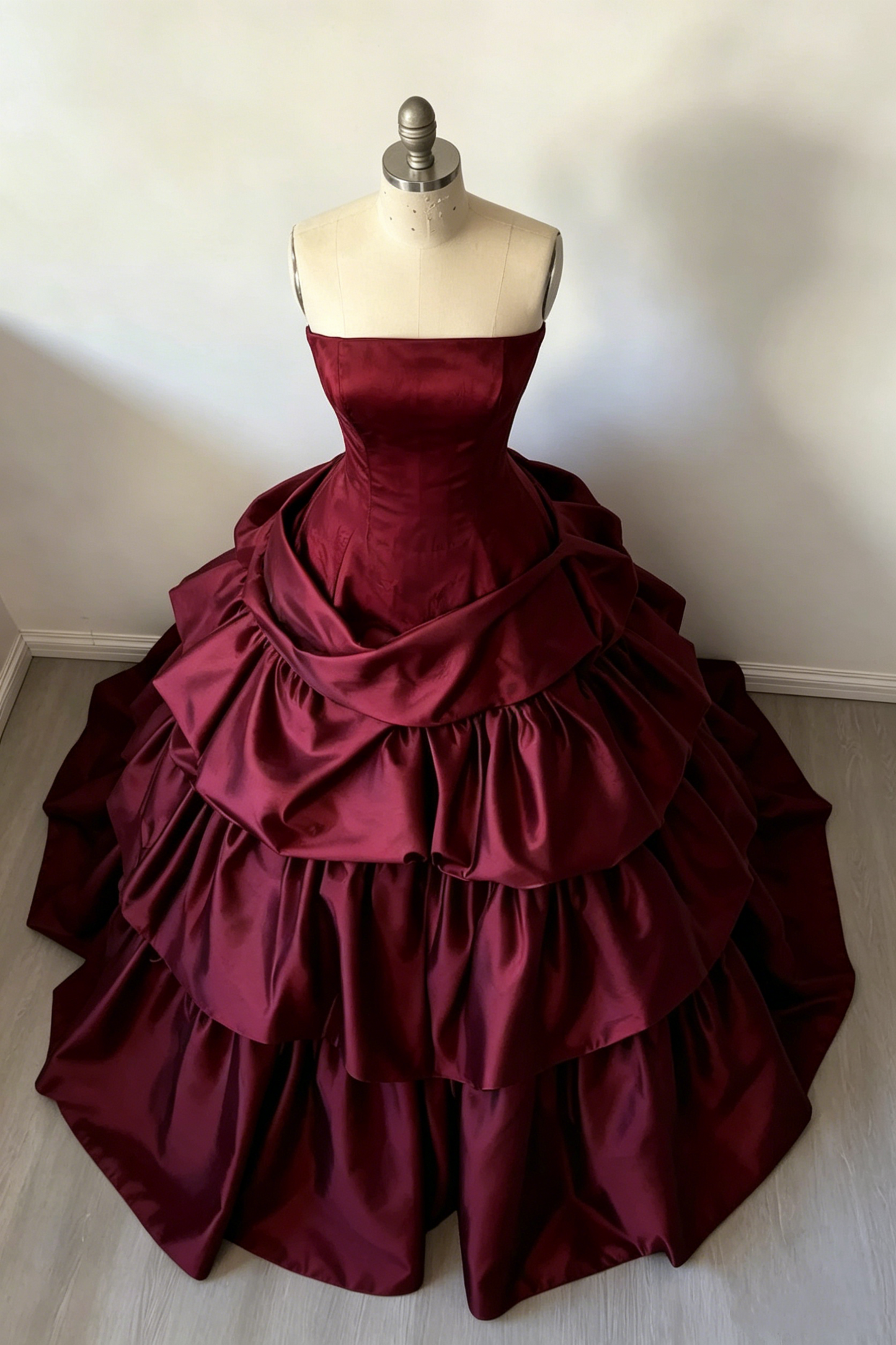Fashion Strapless Ball Gown Burgundy Satin Layered Long Party Dress Evening Gown D1911