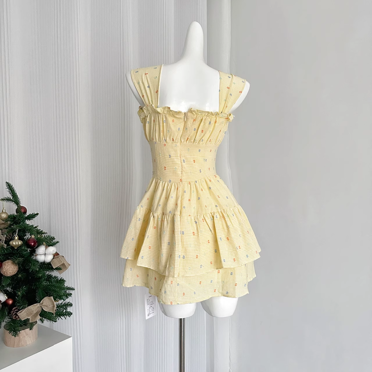 Cute A line Strapless Sleeveless Yellow Floral Holiday Dresses Beach Dress Birthday Outfits SD289