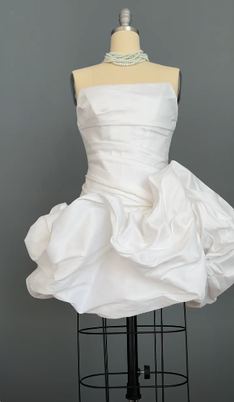 Fashion Strapless Satin Pleated A Line Short 6th Grade Homecoming Dress,White Short 18th Birthday Dress D4022