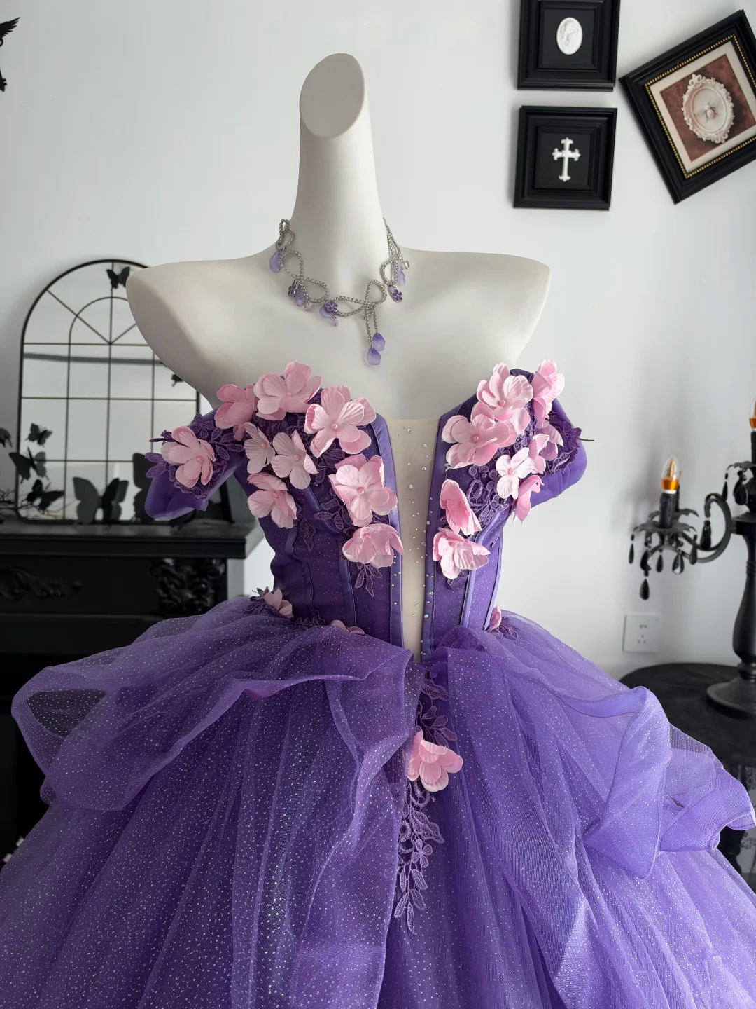 Pretty Purple Quinceanera Dress Off The Shoulder Tulle Appliques Sweet 15 16 Dress D4704