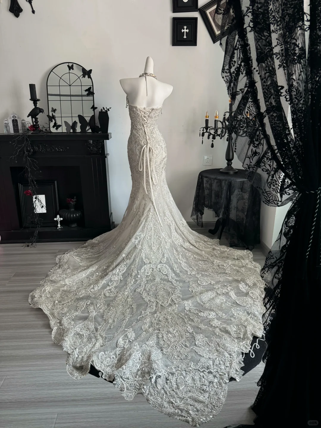 Shiny Halter White Tulle Sequin Beaded Mermaid Wedding Dress Long Bridal Dress D3699