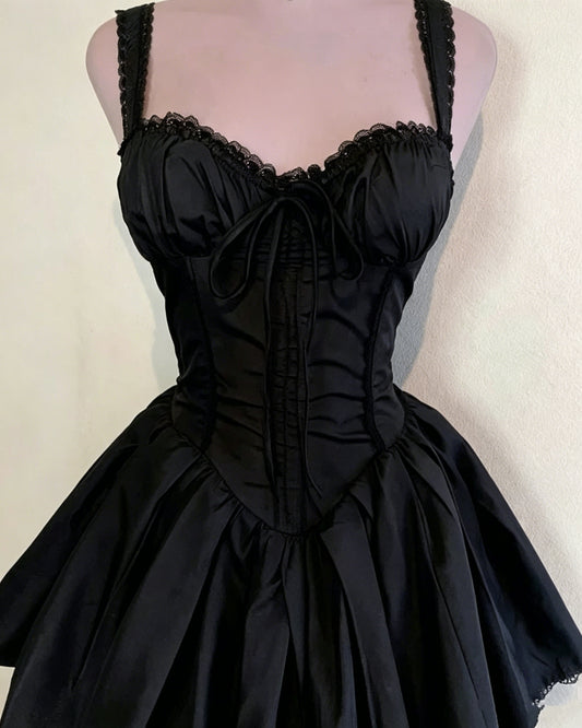 Elegant Black Sweetheart Neck Satin A Line Birthday Outfits Formal Graduation Homecoming Dress S768