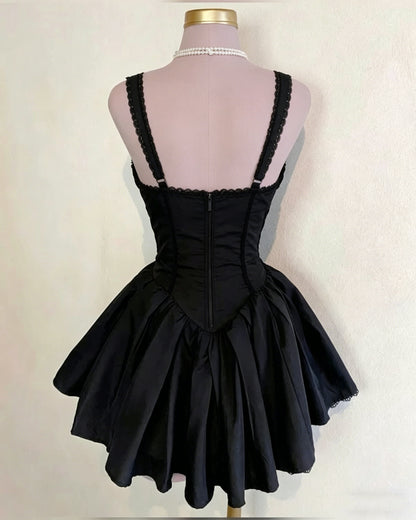 Elegant Black Sweetheart Neck Satin A Line Birthday Outfits Formal Graduation Homecoming Dress S768