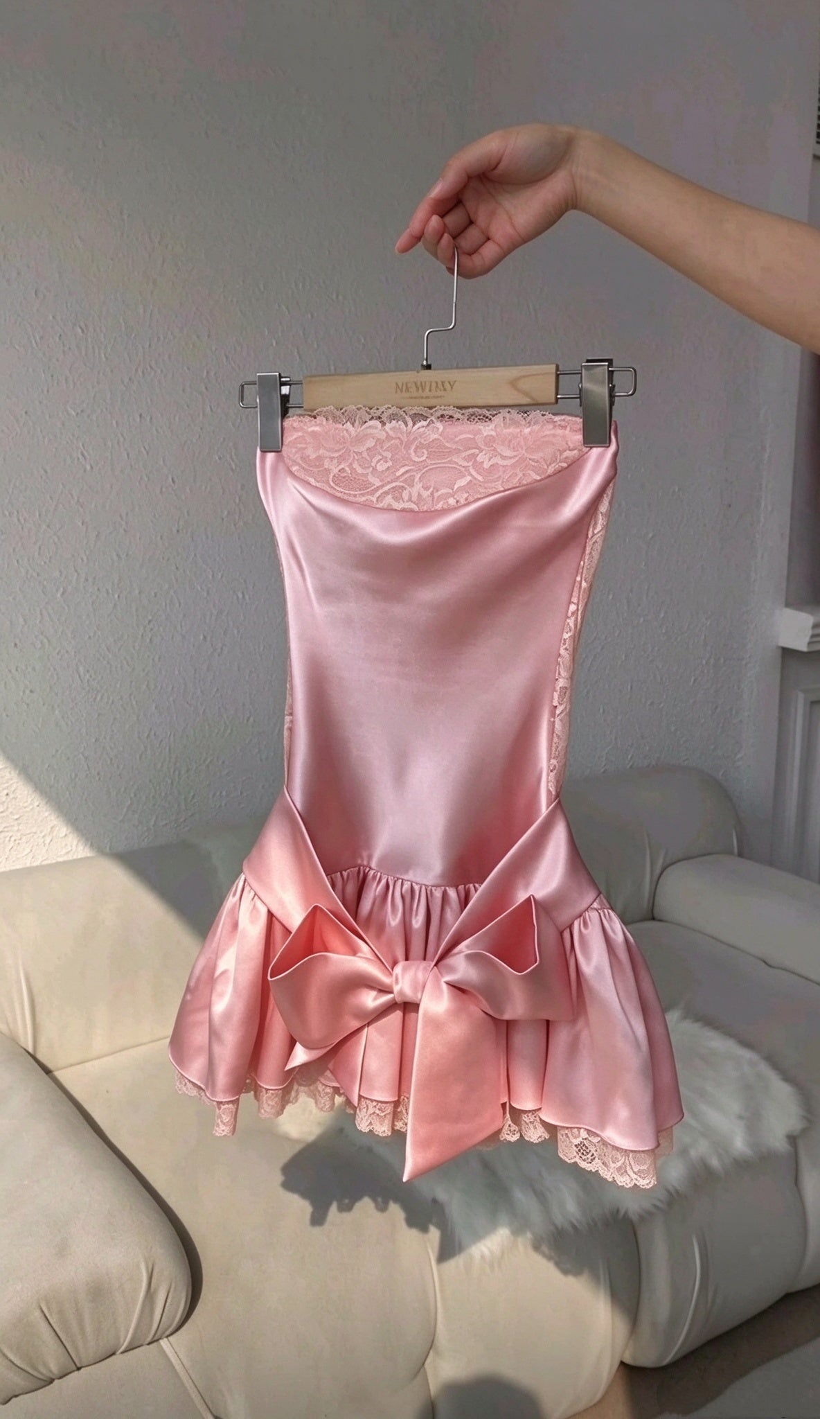 Cute Pink Satin Lace Short Graduation Homecoming Dress Halter Mini Party Dress D4655
