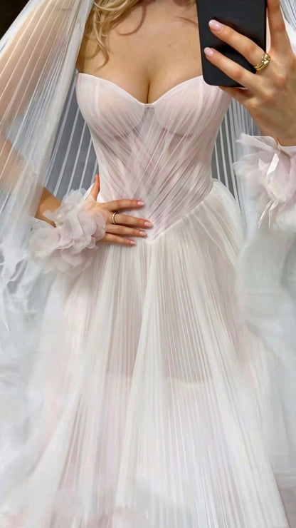 Glamorous Sweetheart Neck Pink Tulle Appliques Long Wedding Dress D5043