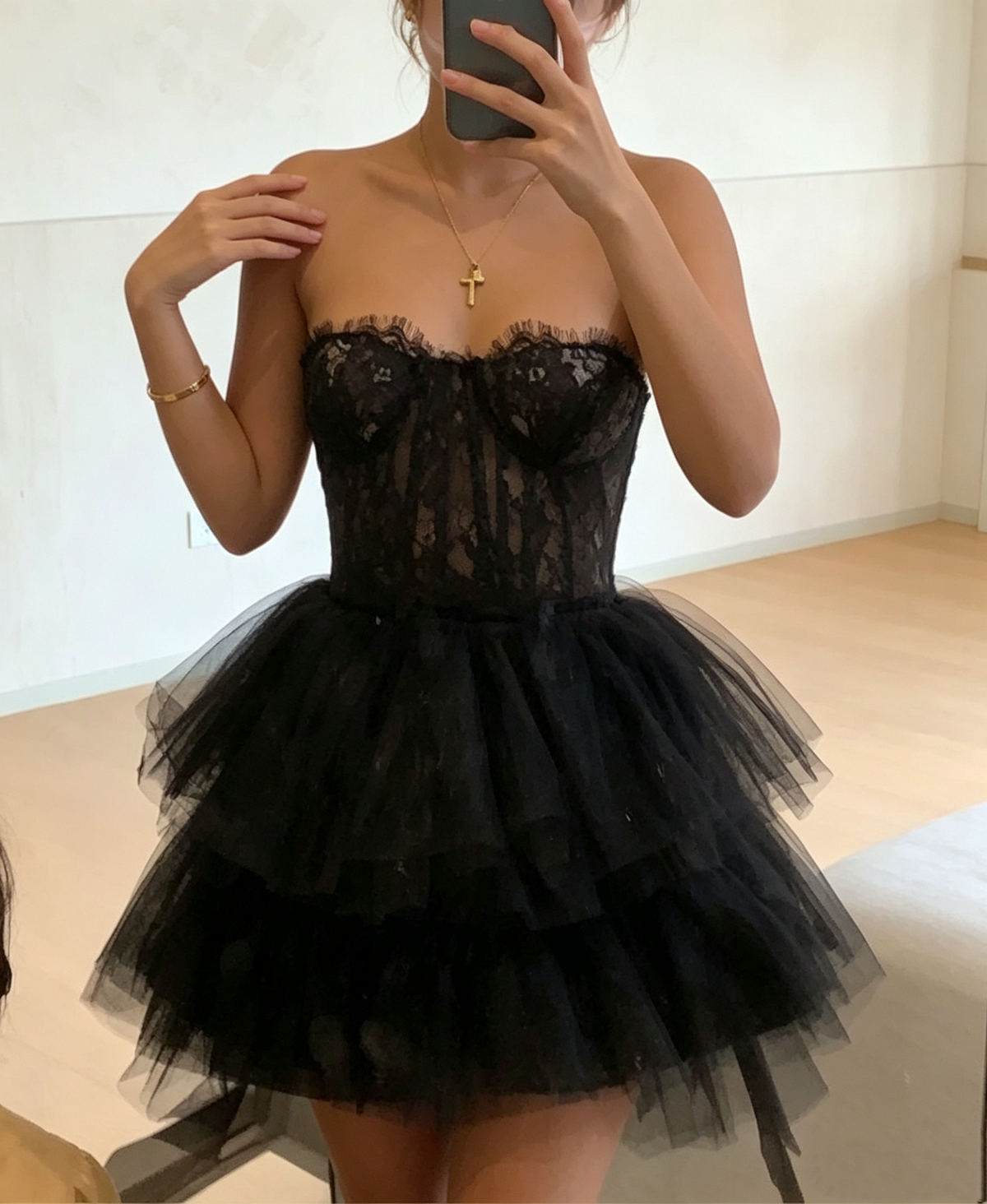 Simple A-Line Black Tulle Multi-Layered Homecoming Dress Strapless Short Cocktail Dress S384